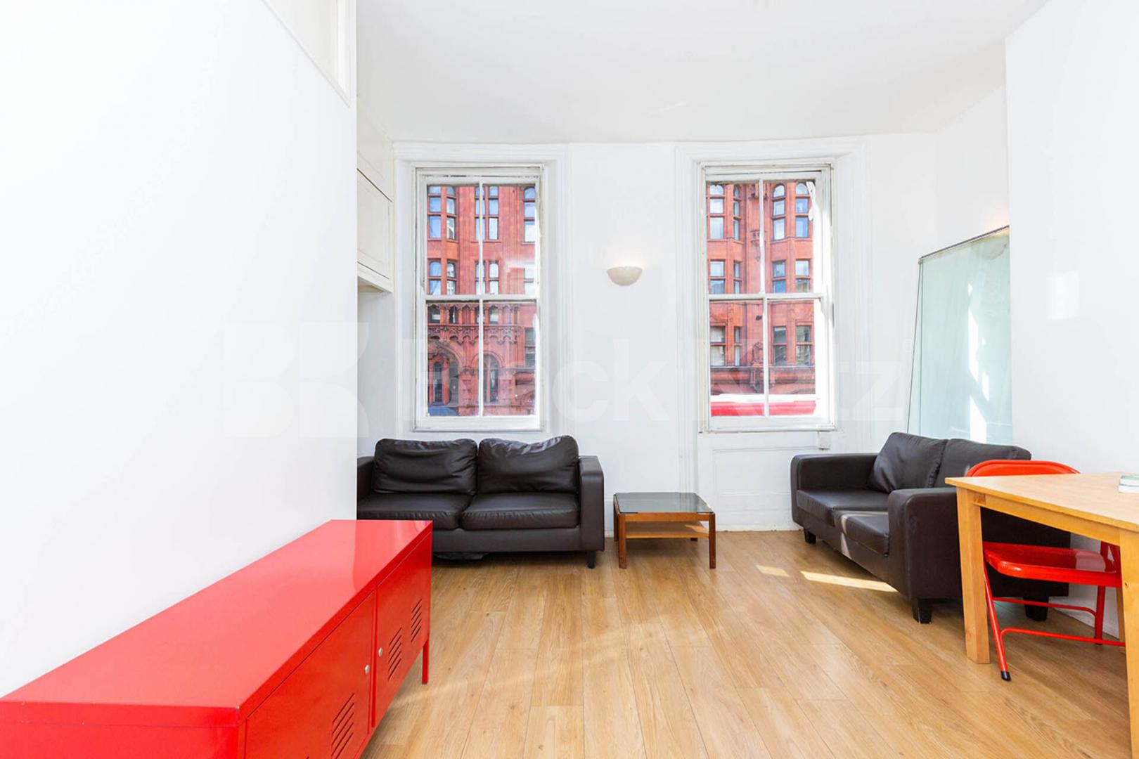 Located a stone throw from old Street station and close the trendy shoreditch City Road, Old Street - Shoreditch